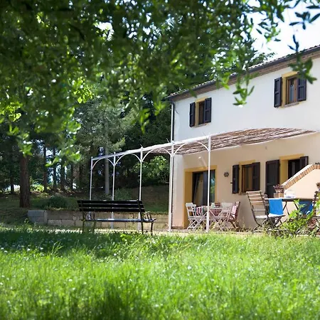 Il Casale Di Montefreddo Séjour à la ferme *